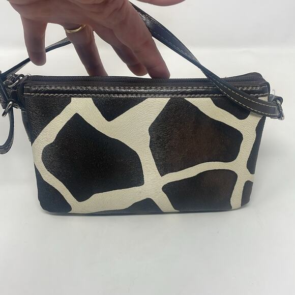 Nine & Co. by Nine West animal print crossbody - Picture 4 of 12